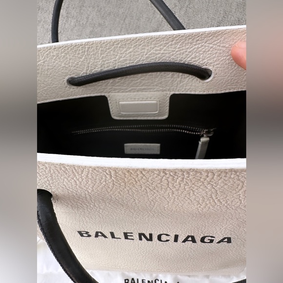 Balenciaga Shopping Tote - Picture 10 of 10